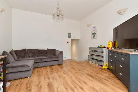 St. Michael's Street, Folkestone, Kent 2 bed maisonette for sale