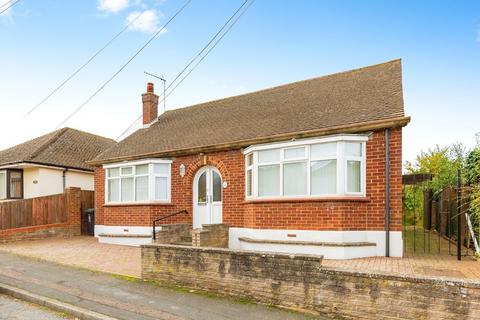 Fern Road, Rushden NN10 2 bed detached bungalow for sale