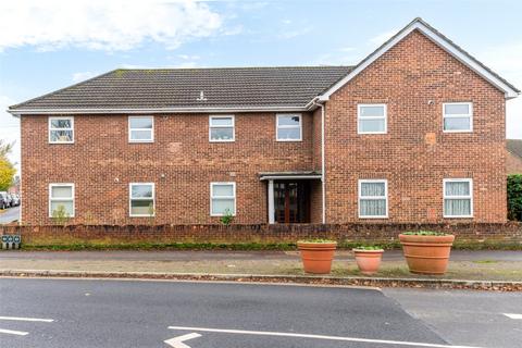 Leigh Road, Wimborne, Dorset, BH21 2 bed apartment for sale