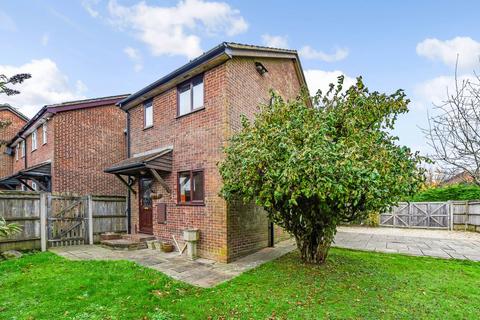 Hazel Road, Four Marks, Alton, Hampshire 3 bed link detached house for sale