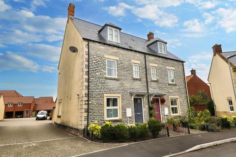 Clarks Meadow, Shepton Mallet, Somerset 3 bed townhouse for sale