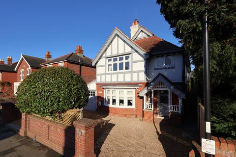 Grove Road, Havant 4 bed detached house for sale