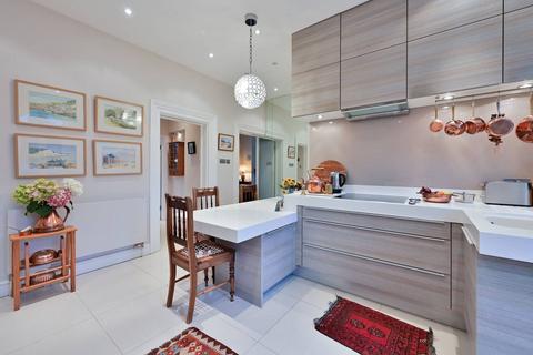 Sydney Road, Guildford, GU1 2 bed maisonette for sale