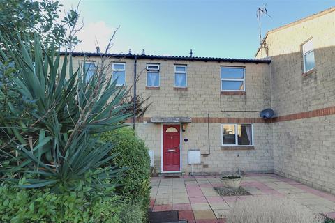 Robin Court, Stonehouse 2 bed terraced house for sale