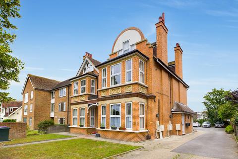 Cherry Garden Avenue, Folkestone 2 bed apartment for sale