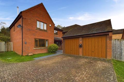 Silverwood, Wombourne, Wolverhampton WV5 4 bed detached house for sale