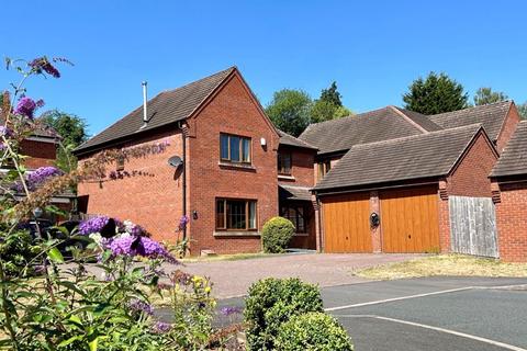 Silverwood, Wombourne, Wolverhampton WV5 4 bed detached house for sale