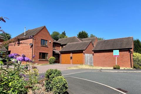 Silverwood, Wombourne, Wolverhampton WV5 4 bed detached house for sale