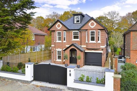 New Park Road, Cranleigh 5 bed detached house for sale