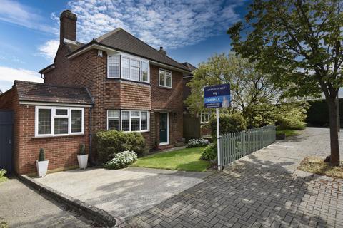 Avebury Road, Orpington BR6 4 bed detached house for sale