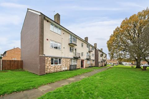 Homefield Gardens, Tadworth, Surrey 2 bed apartment for sale