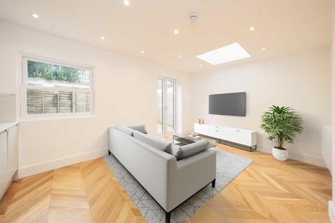 Hetley Road, London W12 2 bed flat for sale