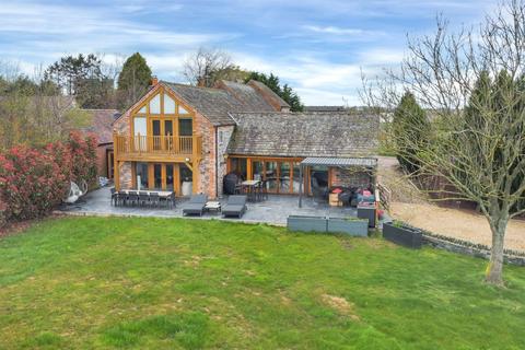 Rushey Lane, Loughborough LE12 4 bed barn conversion for sale