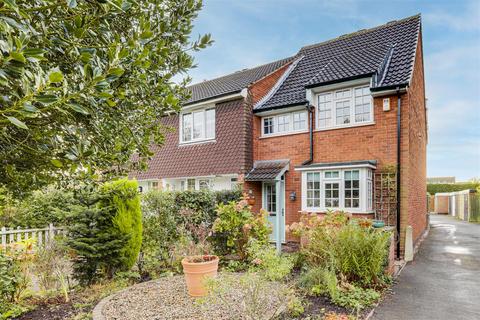 Kensington Close, Toton NG9 3 bed townhouse for sale