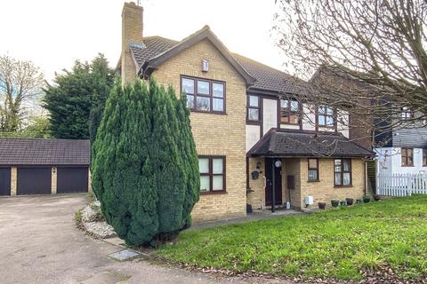 Wheatfields, Essex CM17 4 bed detached house for sale