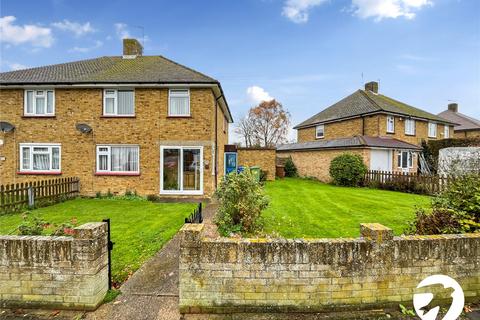 Frognal Gardens, Teynham... 3 bed semi