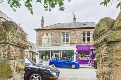 Large apartment with great potential... 2 bed apartment for sale