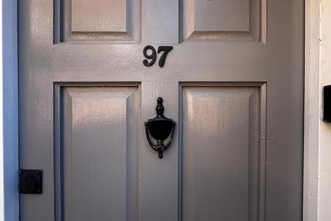 London Road, Halesworth IP19 1 bed cottage for sale