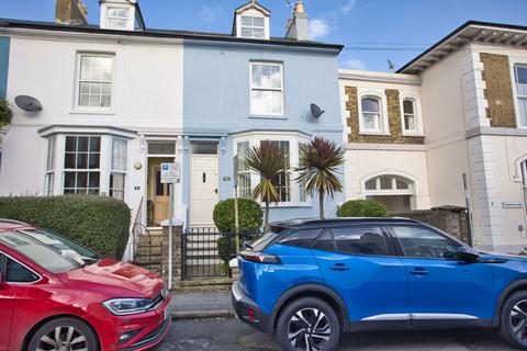 Wellington Road, Deal, CT14 3 bed end of terrace house for sale