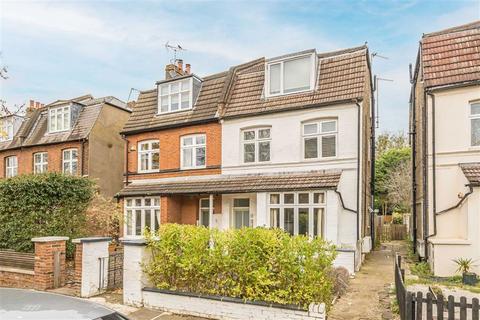 Cedars Road, Kingston Upon Thames KT1 2 bed flat for sale