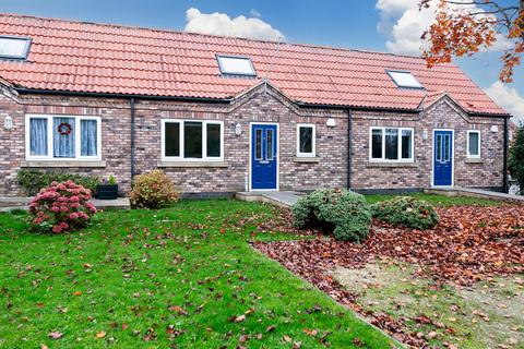 9 The Acorns, Gilberdyke, Brough... 2 bed bungalow for sale