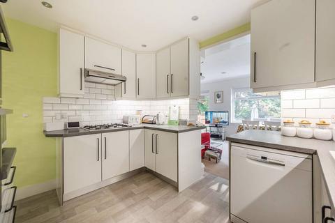 Hazel Gardens, Edgware, HA8 4 bed detached house for sale