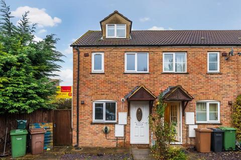 Didcot,  Oxfordshire,  OX11 3 bed end of terrace house for sale