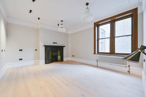 Southampton Row, Bloomsbury, London... 2 bed flat for sale