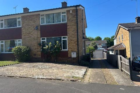 Canterbury Green, Bury St. Edmunds 3 bed semi