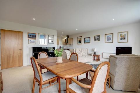 Avon House, Welland Place, Market... 2 bed retirement property for sale
