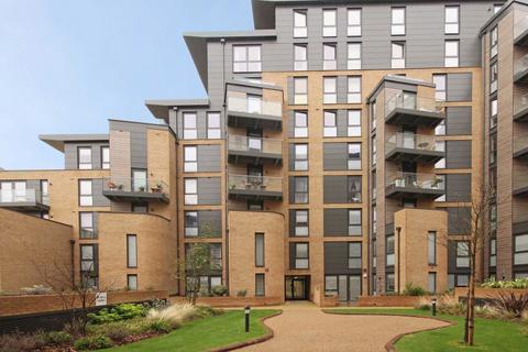 Baltic Avenue, Brentford TW8 1 bed flat for sale