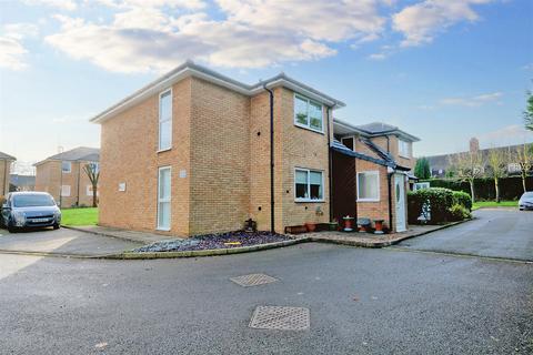 The Cedars 2 bed maisonette for sale