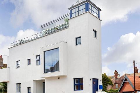 Eversley Road, Southwold IP18 2 bed apartment for sale
