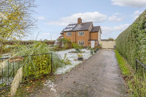 Catchwater Bank, Revesby, Boston... 3 bed semi