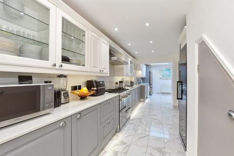 The Hatherley, Basildon, Essex 3 bed terraced house for sale