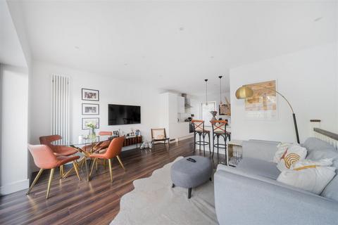 Kingston Road, Wimbledon SW19 2 bed house for sale