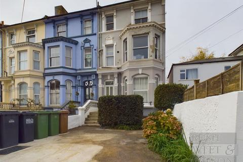 Elphinstone Road, Hastings 1 bed flat for sale