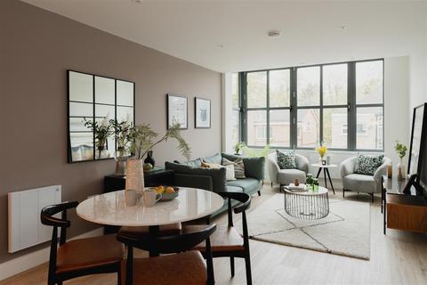 Roebuck Close, Reigate 2 bed apartment for sale