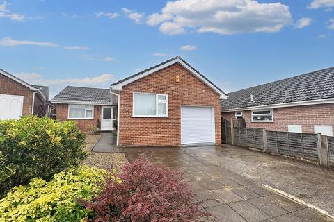 Ferndown 2 bed detached bungalow for sale