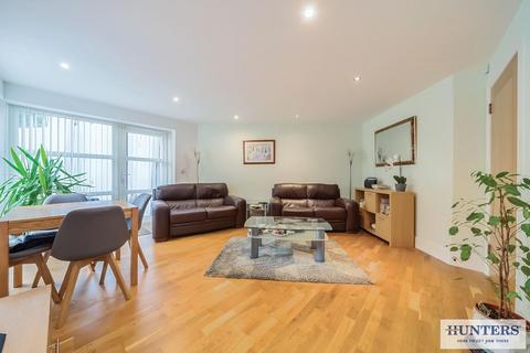 Central Avenue, Welling 2 bed flat for sale