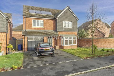 Beconsaw Drive, Leyland PR26 4 bed house for sale