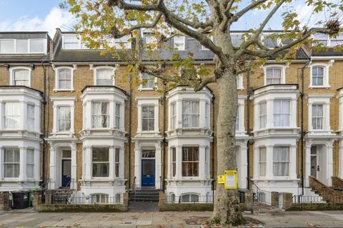 Hammersmith Grove, London W6 2 bed flat for sale