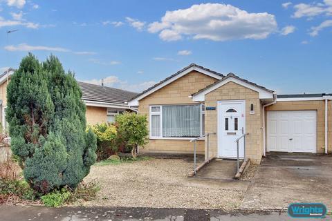 Savernake Avenue, Melksham 3 bed detached bungalow for sale