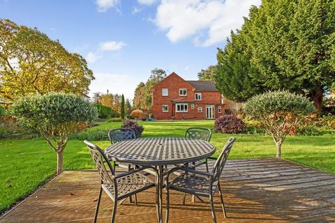 Bowling Green Lane, Deal, Kent, CT14 9UB 4 bed detached house for sale