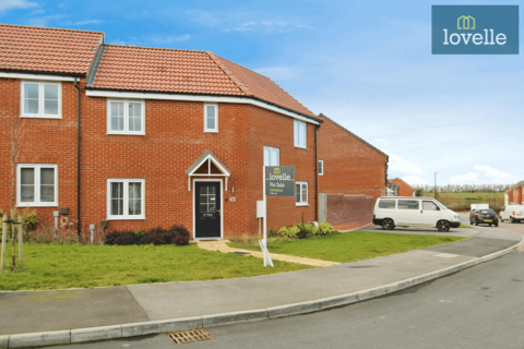 3 bedroom semi-detached house for sale