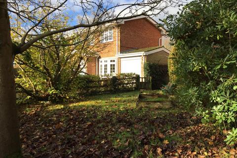 Homefield, Hillcrest Road, Edenbridge 4 bed link detached house for sale