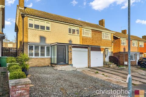 Hilltop Close, Cheshunt, Waltham... 3 bed semi