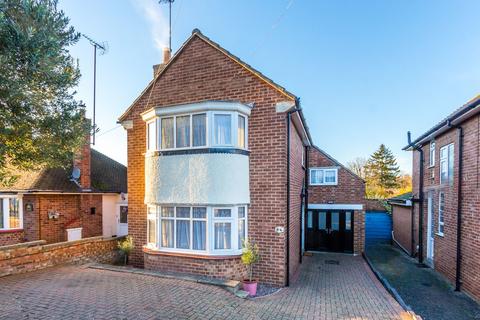 St. Marys Avenue, Rushden NN10 4 bed detached house for sale