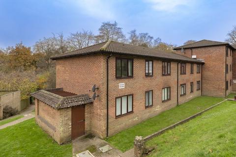 Hilders Farm Close, Crowborough 2 bed apartment for sale