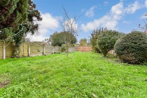 Church Walk, Headcorn, Ashford, Kent 2 bed end of terrace house for sale
